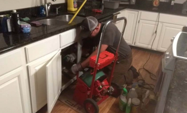 man doing drainage cleaning Battle Creek MI